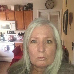 Meet your Posher, Deborah